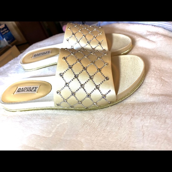 Badgley Mischka Shayna Ivory sandals ⚜️⚜️ - Picture 8 of 13